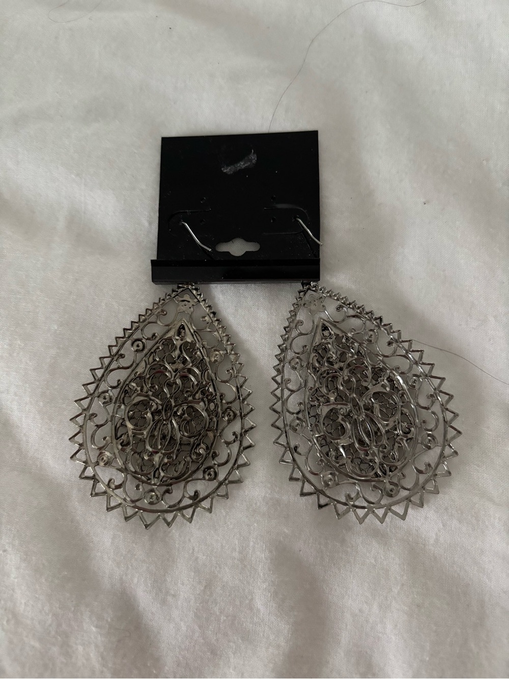 Silver Crystal Filigree Teardrop Dangle Earrings - Picture 2 of 3